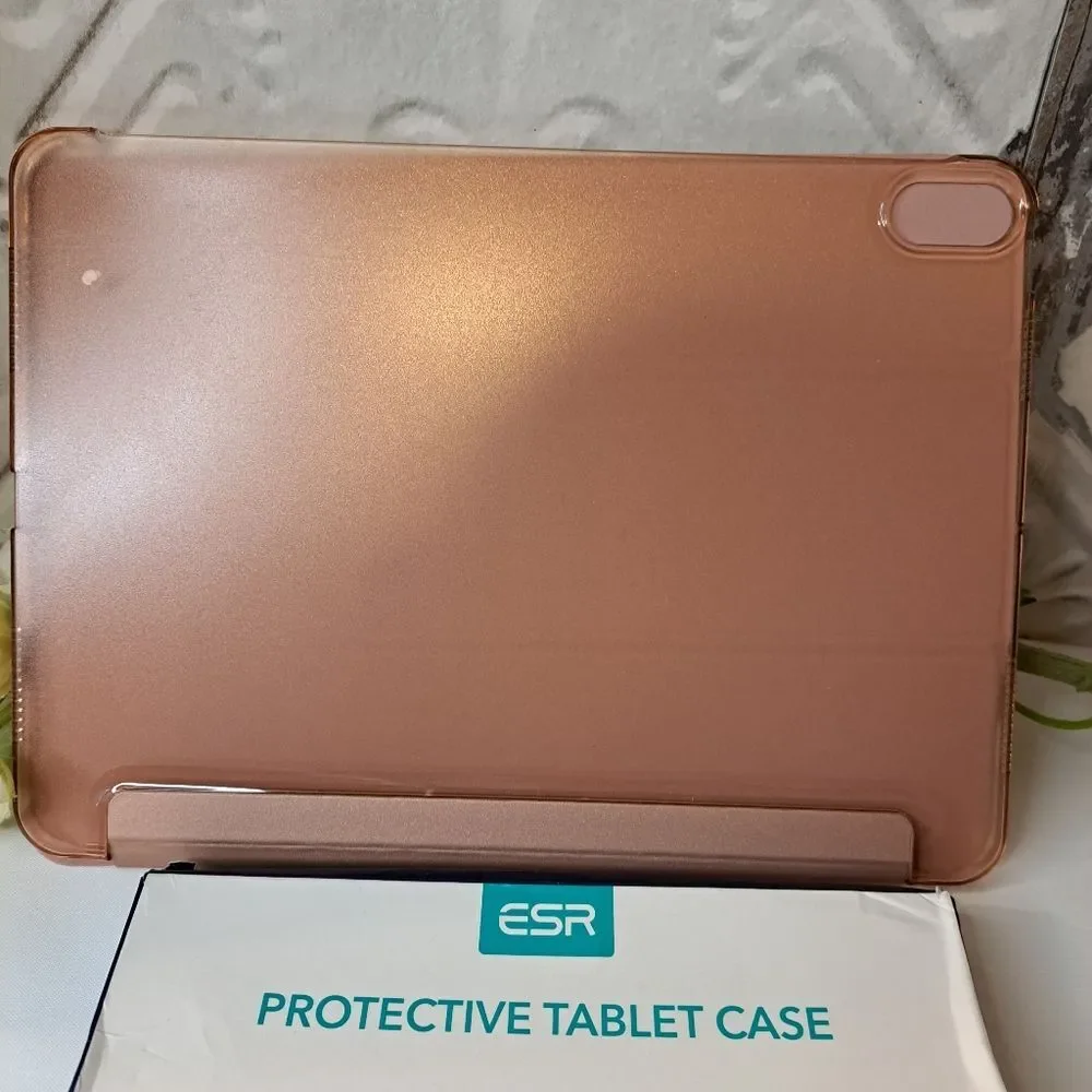 ESR PROTECTIVE TABLET CASE NWOT